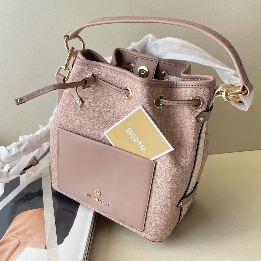 (new+tag) Michael Kors Maeve medium bucket messenger signature monogram pink